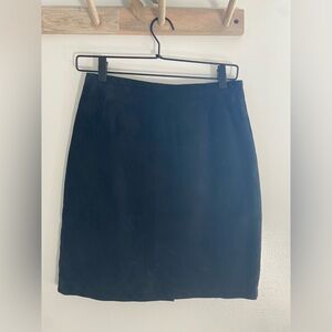 VINTAGE Potomac Collection Black Pig Suede Mini Skirt - Size 4 Petite